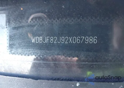 2002 Mercedes-Benz E 320 4M/4M Special Edition z USA, uszkodzony, nr VIN WDBJF82J92X067986